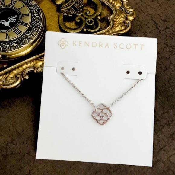 KENDRA SCOTT • Silver Decklyn & Dira Set - Picture 3 of 7